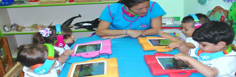 Los Pinitos a la vanguardia educativa siendo pioneros en Venezuela en la utilización del iPad, proporcionándolo e integrándolo como herramienta tecnológica en paralelo para el aprendizaje en aula de nuestros pequeños.